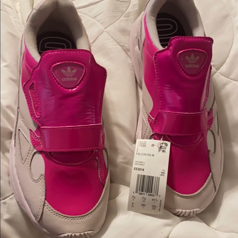 Adidas - Picture 3 of 6